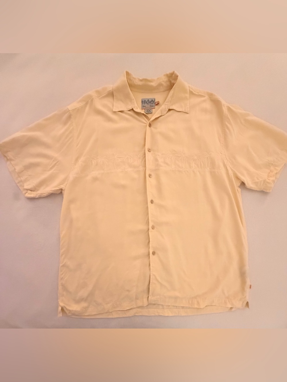 Quick Silver Comfort Fit Yellow Palm Tree Buttondown Shirt.